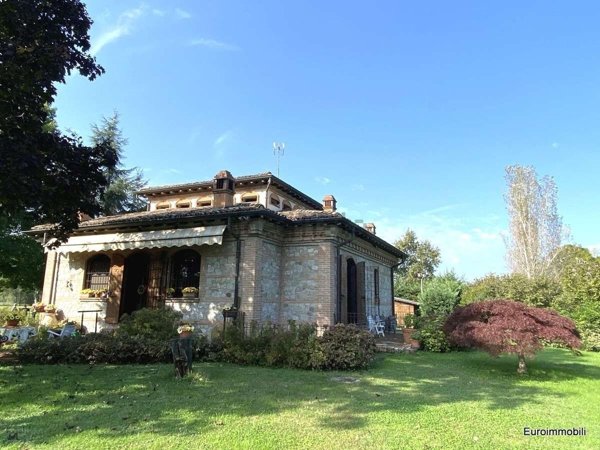 casa indipendente in vendita a Montechiarugolo