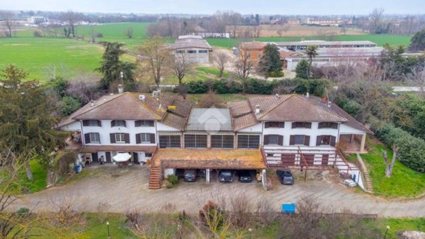 casa indipendente in vendita a Montechiarugolo in zona Piazza