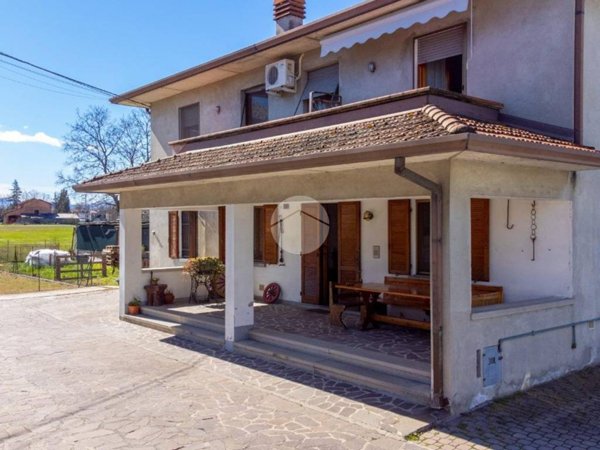 casa indipendente in vendita a Montechiarugolo in zona Case Nuove