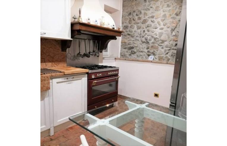 casa indipendente in vendita a Montechiarugolo in zona Piazza