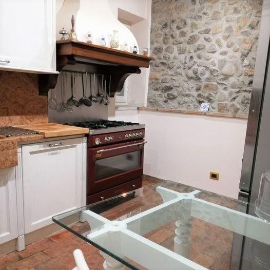 casa indipendente in vendita a Montechiarugolo in zona Piazza
