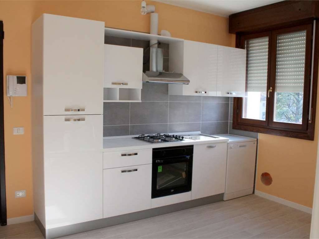 appartamento in vendita a Montechiarugolo in zona Basilicanova