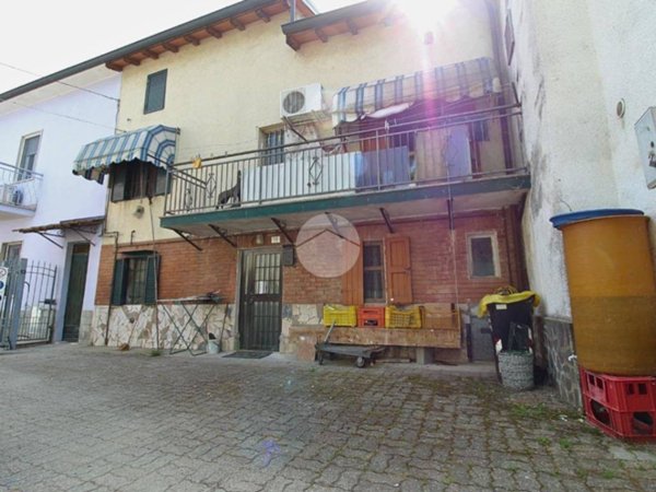 appartamento in vendita a Montechiarugolo in zona Basilicanova