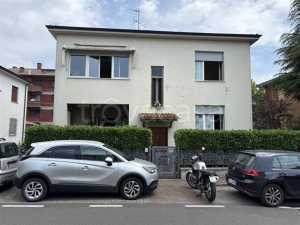 casa indipendente in vendita a Montechiarugolo in zona Monticelli Terme