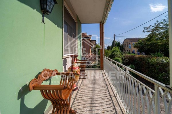 casa indipendente in vendita a Montechiarugolo in zona Piazza