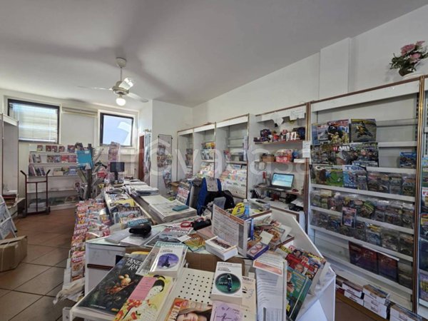 negozio in vendita a Montechiarugolo in zona Monticelli Terme