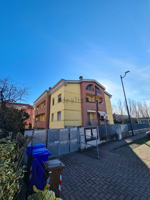 appartamento in vendita a Montechiarugolo in zona Basilicanova