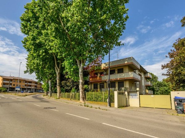 appartamento in vendita a Montechiarugolo in zona Monticelli Terme