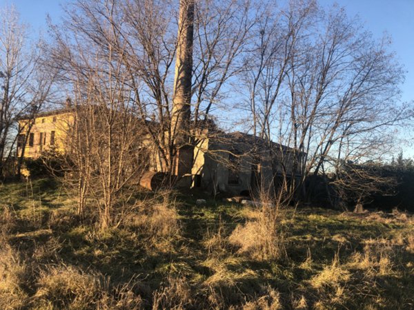 casale in vendita a Montechiarugolo