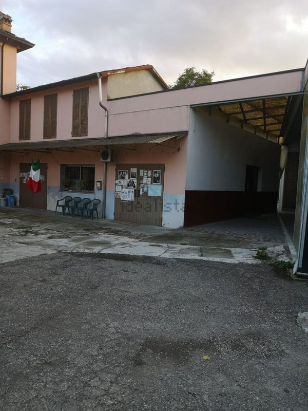 capannone in vendita a Montechiarugolo