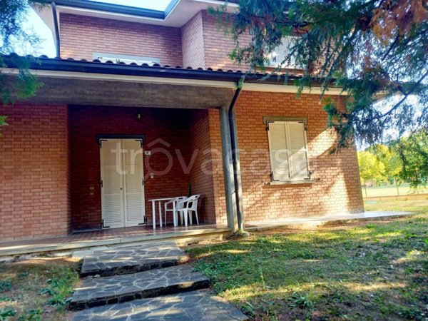 casa indipendente in vendita a Montechiarugolo
