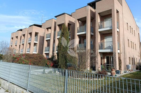 appartamento in vendita a Montechiarugolo in zona Piazza