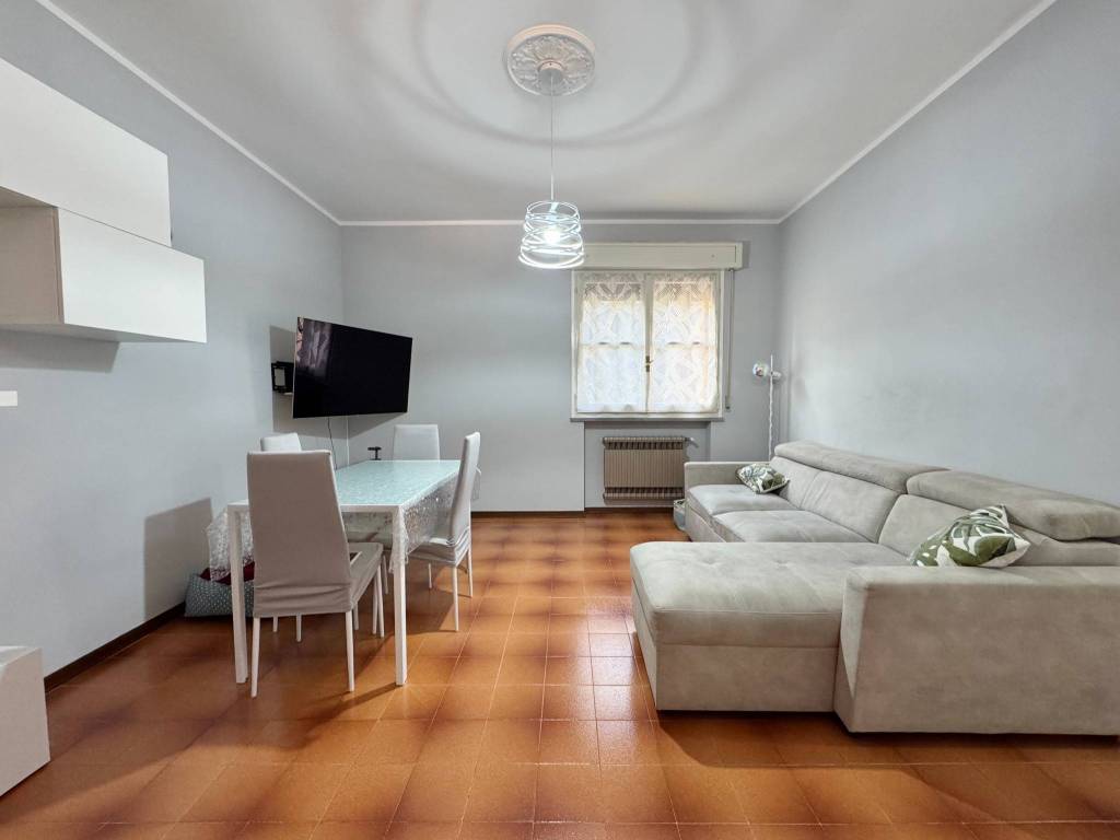 appartamento in vendita a Montechiarugolo in zona Monticelli Terme