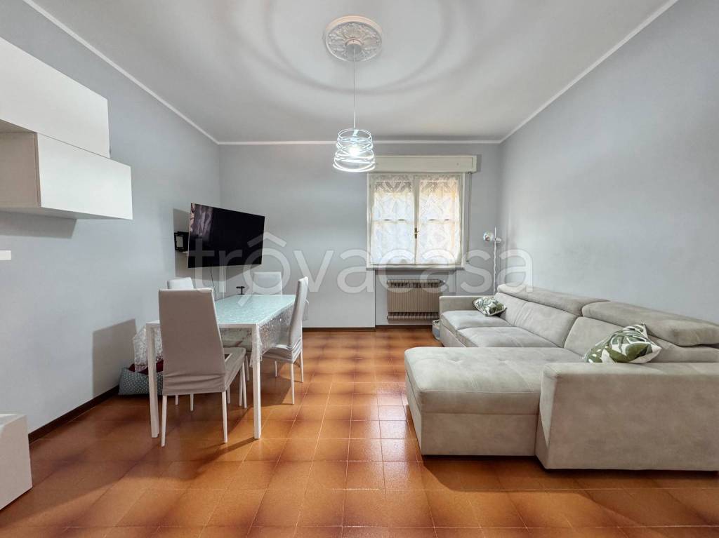 appartamento in vendita a Montechiarugolo in zona Monticelli Terme