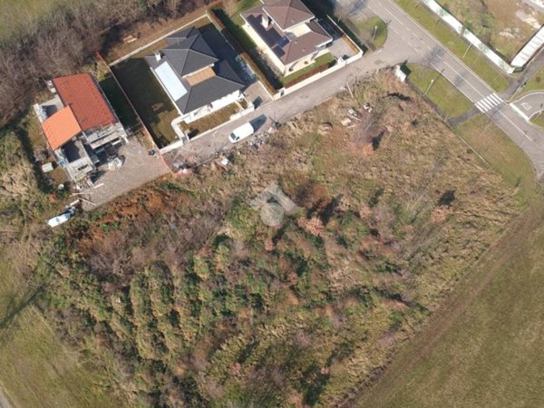 terreno edificabile in vendita a Montechiarugolo in zona Monticelli Terme
