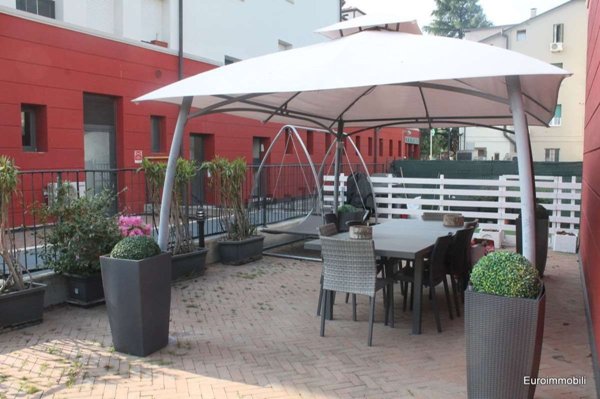 appartamento in vendita a Montechiarugolo in zona Basilicanova