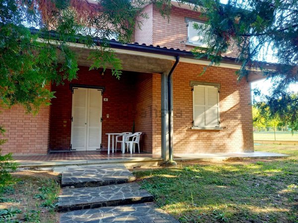 casa indipendente in vendita a Montechiarugolo