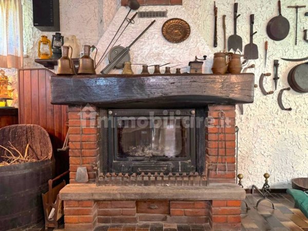 casa indipendente in vendita a Montechiarugolo in zona Monticelli Terme