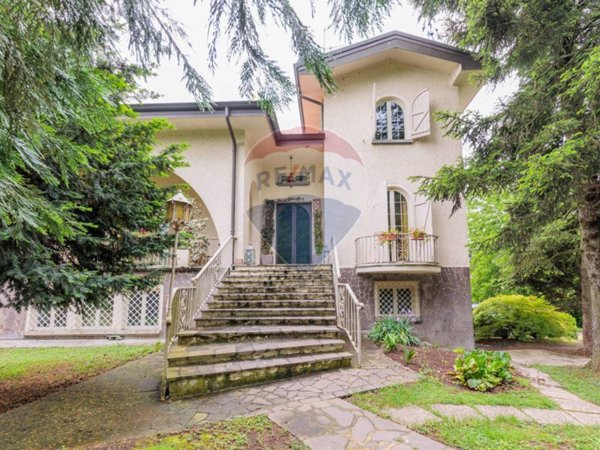 casa indipendente in vendita a Montechiarugolo