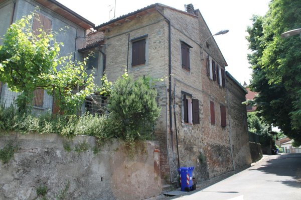 appartamento in vendita a Montechiarugolo in zona Tortiano