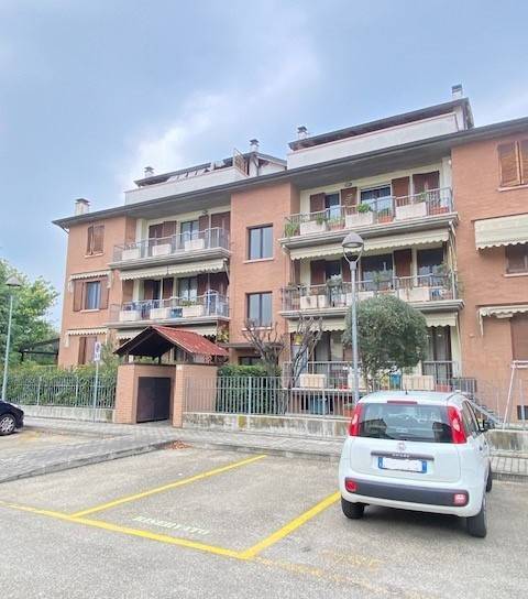 appartamento in vendita a Montechiarugolo in zona Monticelli Terme