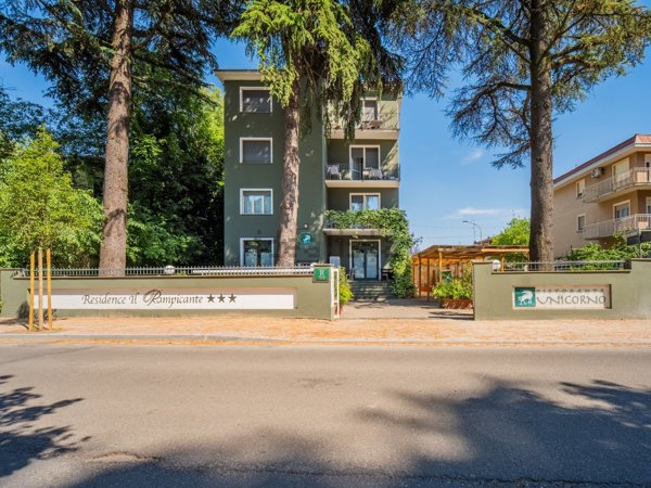 negozio in vendita a Montechiarugolo in zona Monticelli Terme