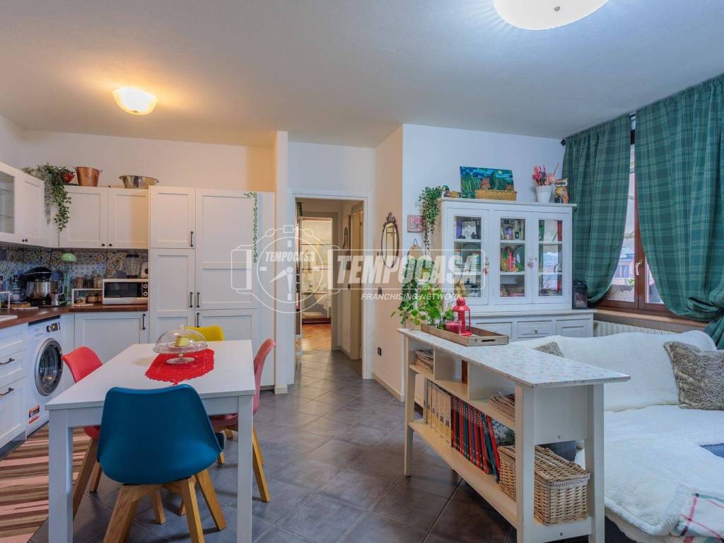 appartamento in vendita a Montechiarugolo in zona Monticelli Terme