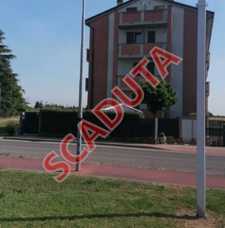 appartamento in vendita a Montechiarugolo in zona Basilicagoiano