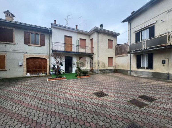 appartamento in vendita a Montechiarugolo in zona Piazza