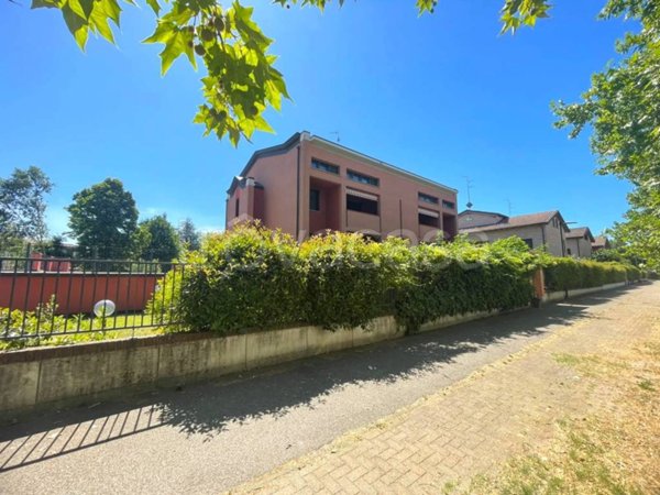 appartamento in vendita a Montechiarugolo in zona Monticelli Terme