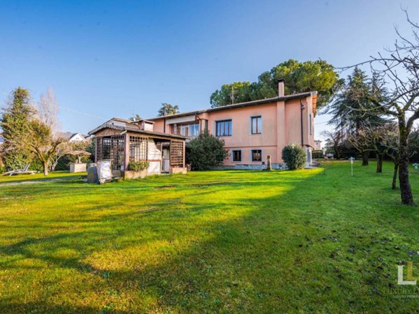 casa indipendente in vendita a Montechiarugolo in zona Castello