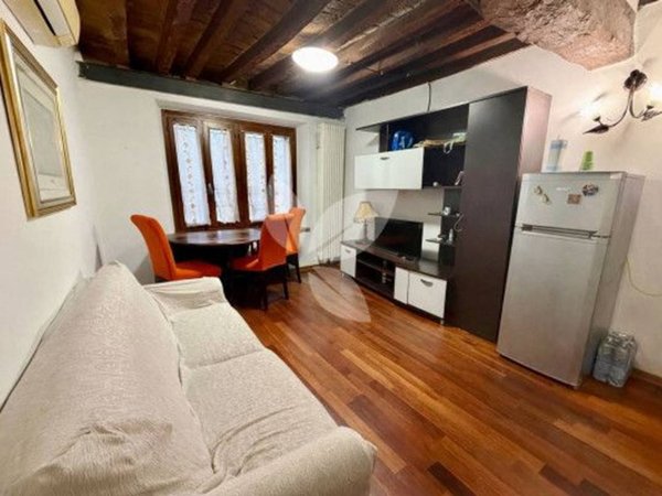 appartamento in vendita a Montechiarugolo in zona Piazza