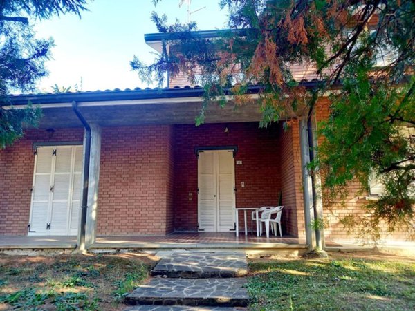 casa indipendente in vendita a Montechiarugolo in zona La Fratta