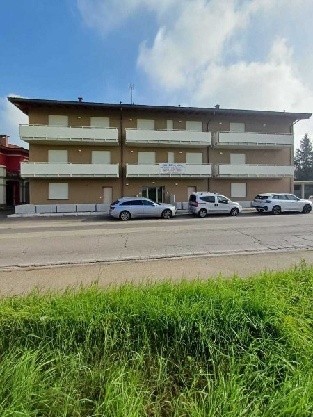 appartamento in vendita a Montechiarugolo in zona Basilicanova