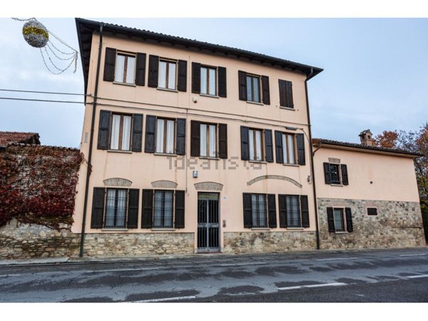 appartamento in vendita a Montechiarugolo in zona Basilicanova