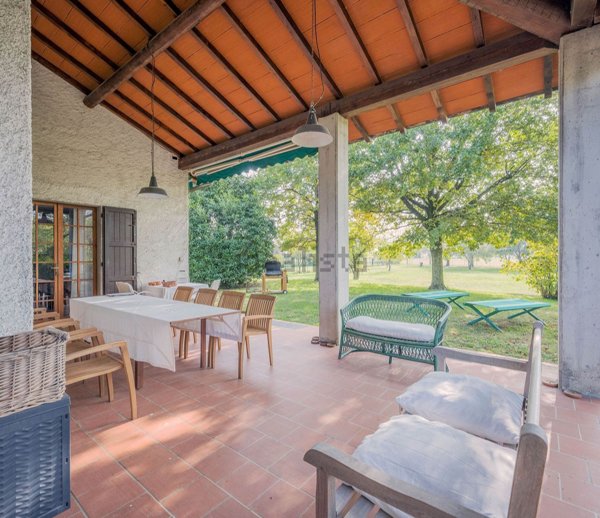 casa indipendente in vendita a Montechiarugolo in zona Monticelli Terme