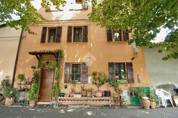 casa indipendente in vendita a Montechiarugolo in zona Tortiano