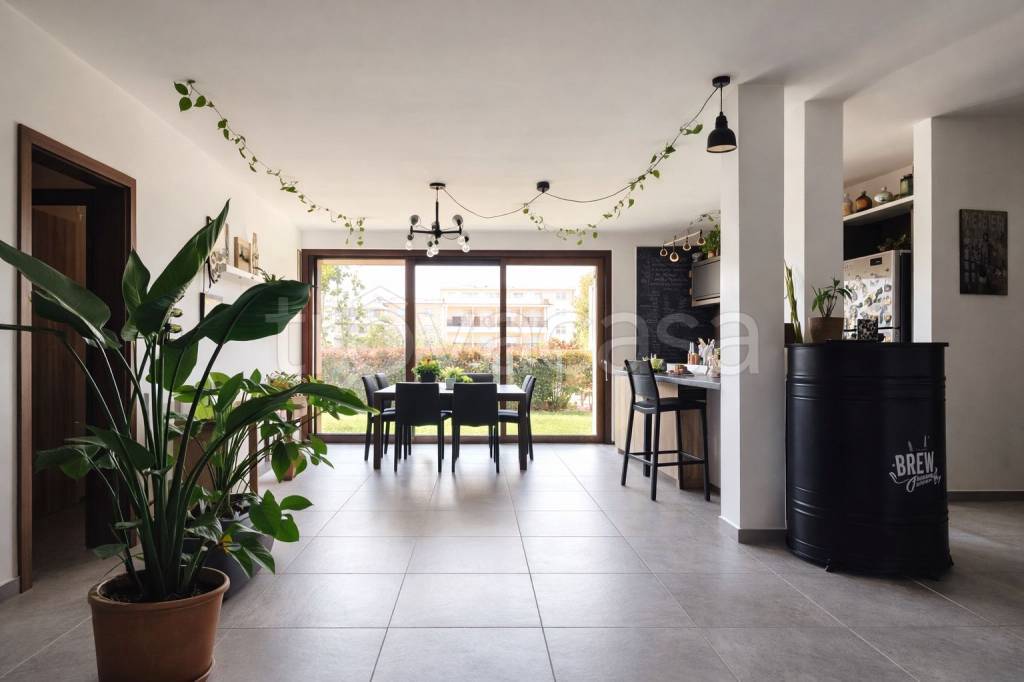 appartamento in vendita a Montechiarugolo in zona Monticelli Terme