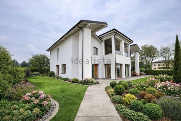 casa indipendente in vendita a Montechiarugolo in zona Monticelli Terme
