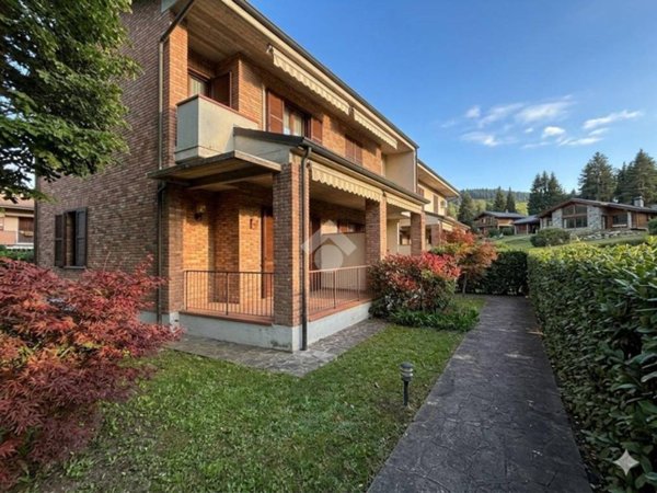 casa indipendente in vendita a Montechiarugolo in zona Monticelli Terme