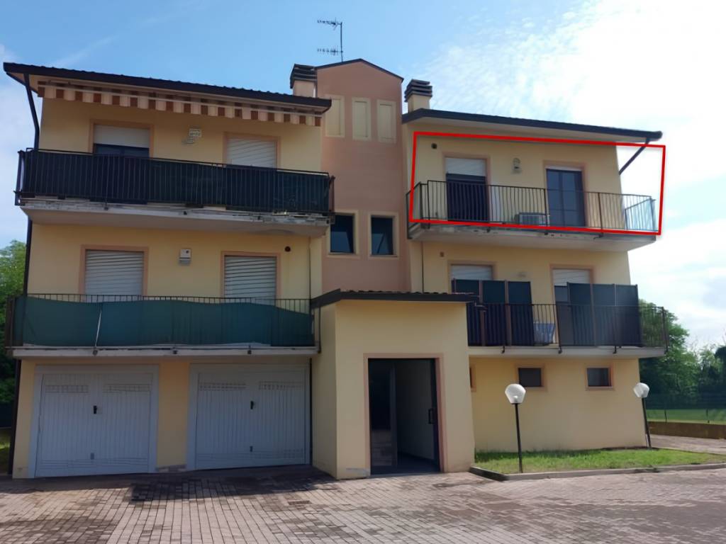 appartamento in vendita a Montechiarugolo in zona Piazza