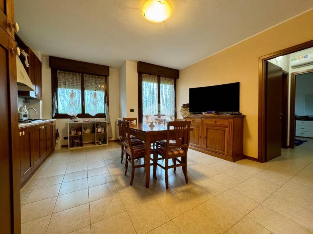 appartamento in vendita a Montechiarugolo in zona Monticelli Terme