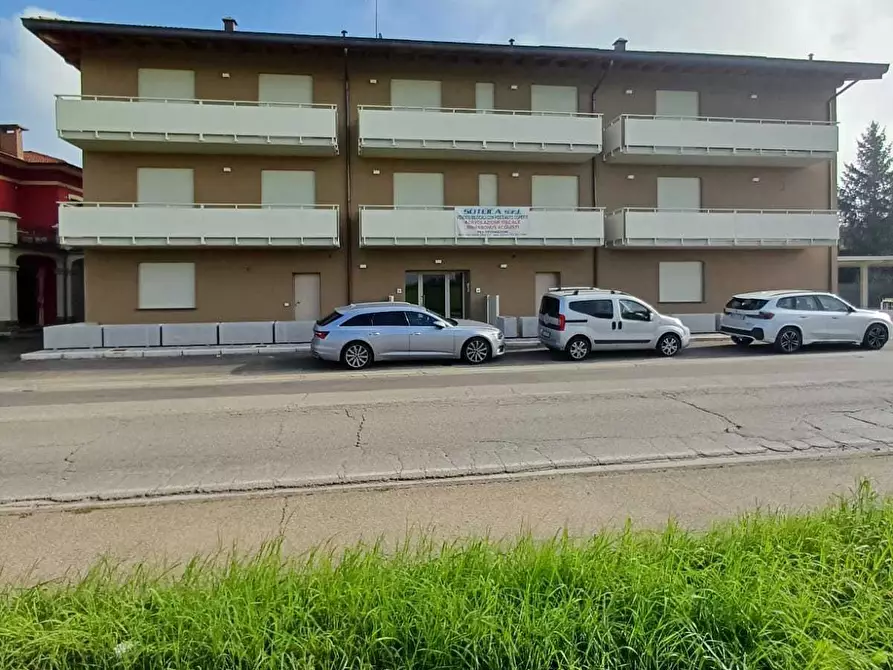 appartamento in vendita a Montechiarugolo in zona Basilicanova