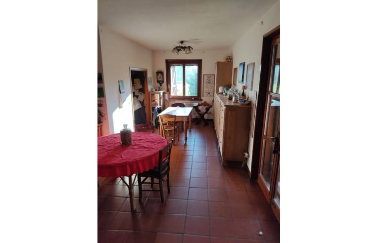 casa indipendente in vendita a Montechiarugolo in zona Basilicanova