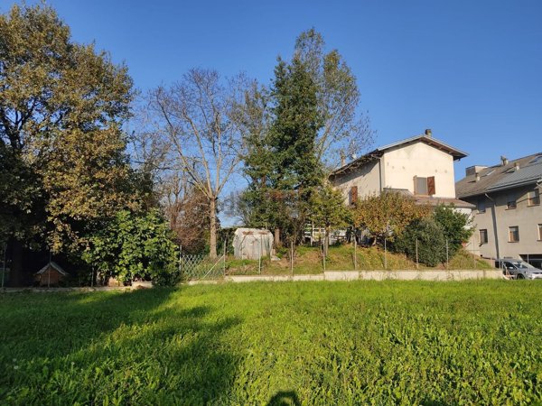 casa indipendente in vendita a Montechiarugolo in zona Piazza