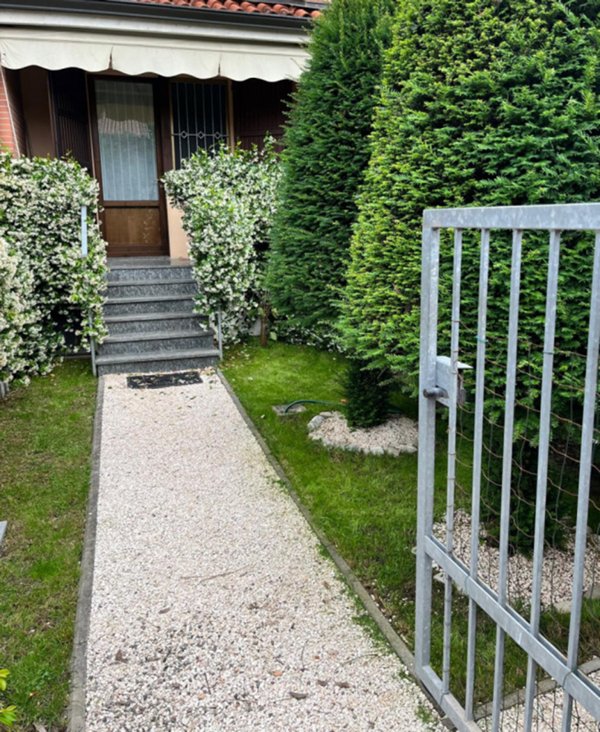 appartamento in vendita a Montechiarugolo in zona Piazza