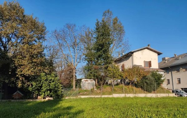 casa indipendente in vendita a Montechiarugolo in zona Basilicanova