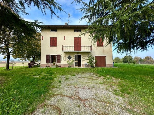 casa indipendente in vendita a Montechiarugolo in zona Convento