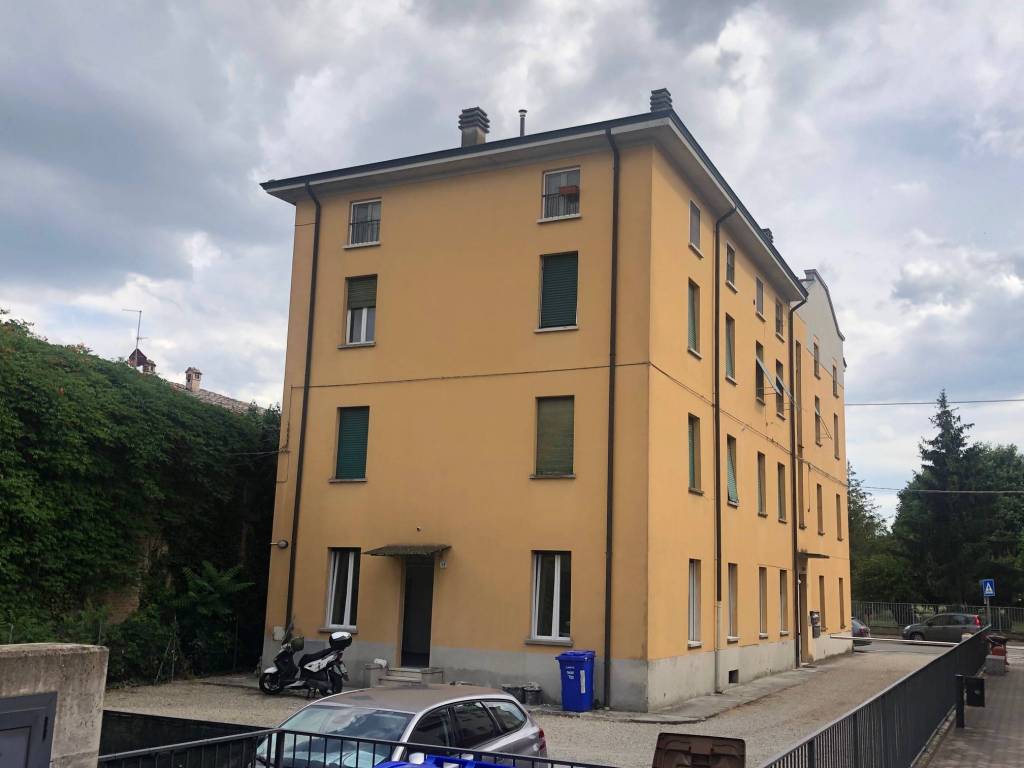 appartamento in vendita a Montechiarugolo in zona Basilicanova