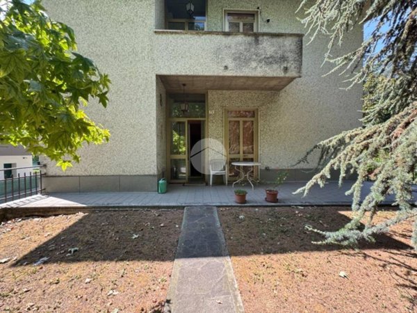 casa indipendente in vendita a Montechiarugolo in zona Monticelli Terme